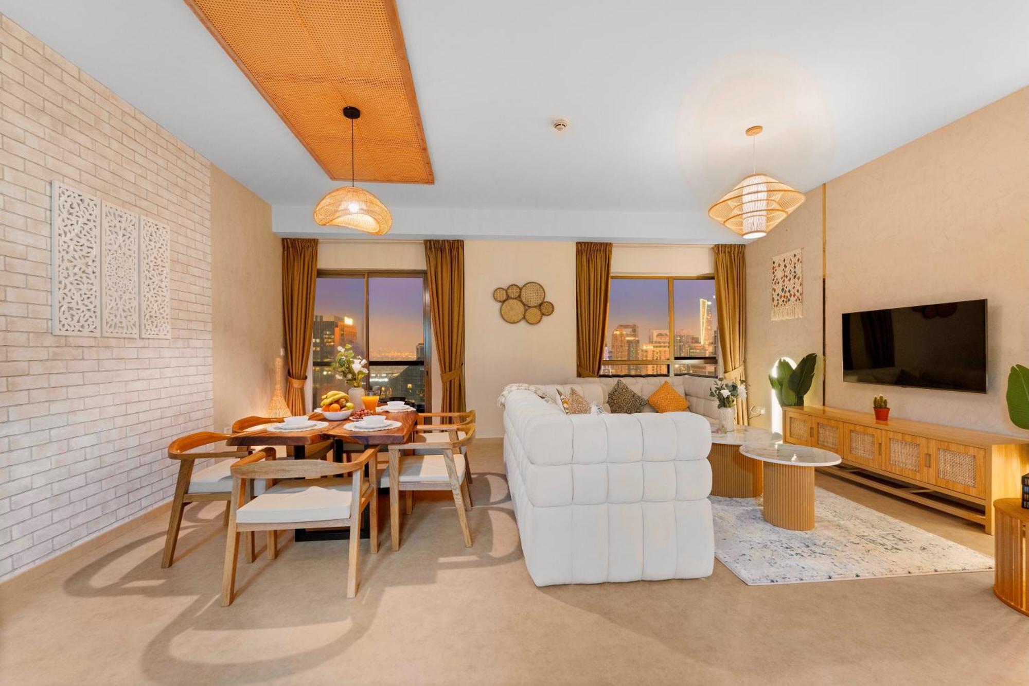Aesthetic , Sleeps 6, Pool, Gym & Waterfront Views Casa vacanze *