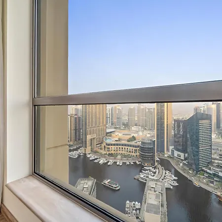 Aesthetic Beach Apartment , Sleeps 6, Pool, Gym & Waterfront Views Dubaï Extérieur photo
