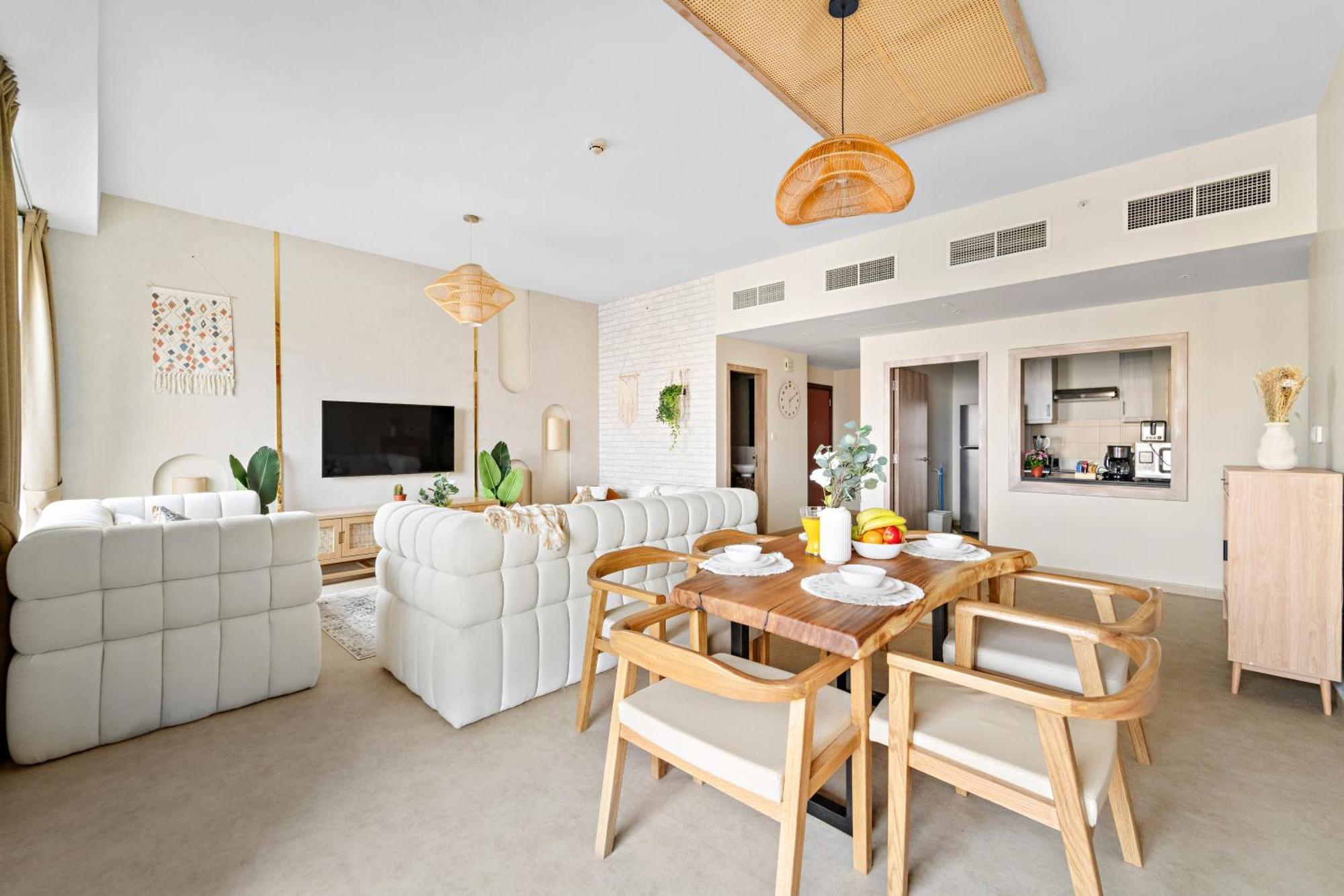 Aesthetic , Sleeps 6, Pool, Gym & Waterfront Views Ferienhaus *