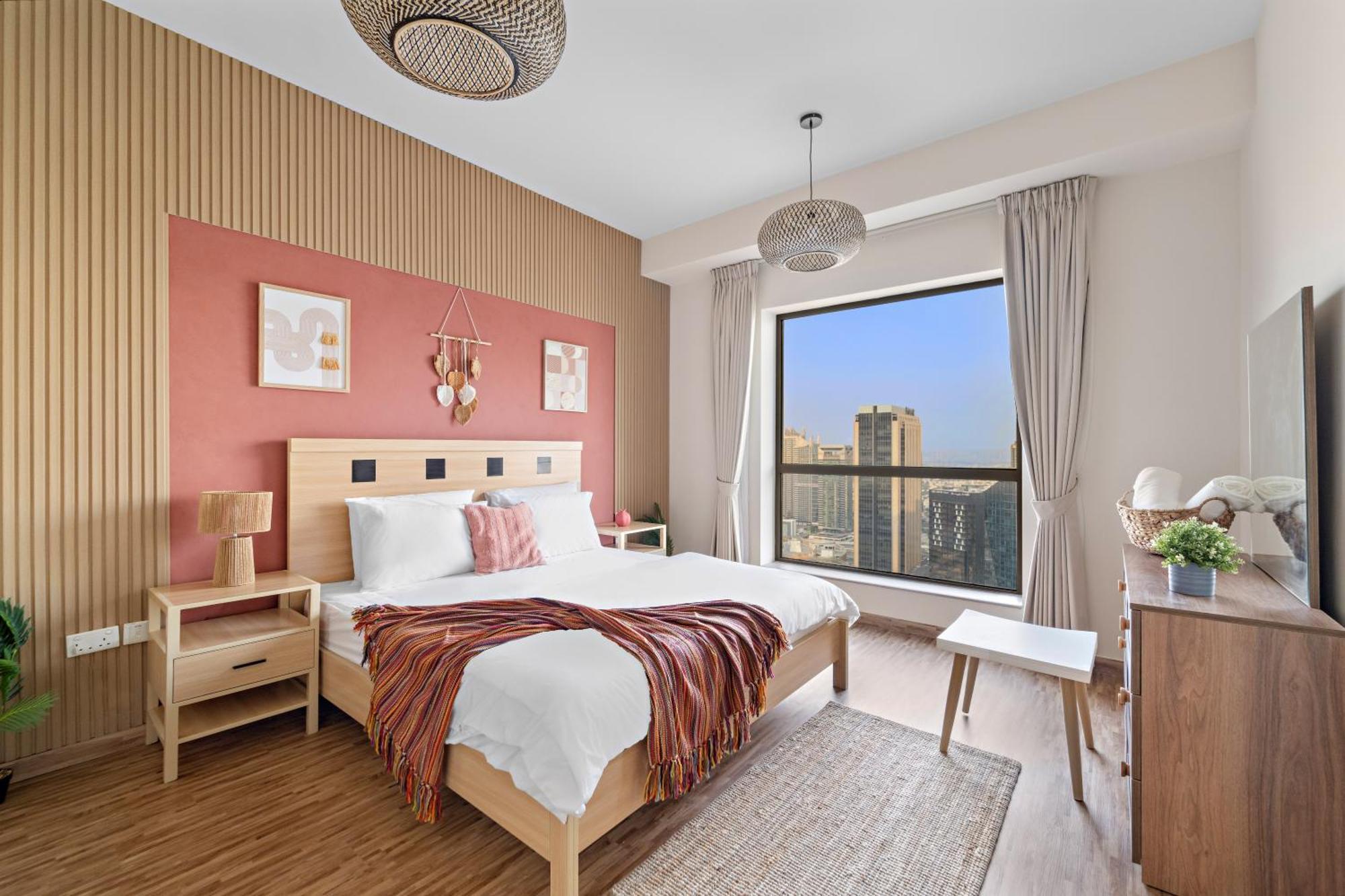 Ferienhaus Aesthetic , Sleeps 6, Pool, Gym & Waterfront Views *