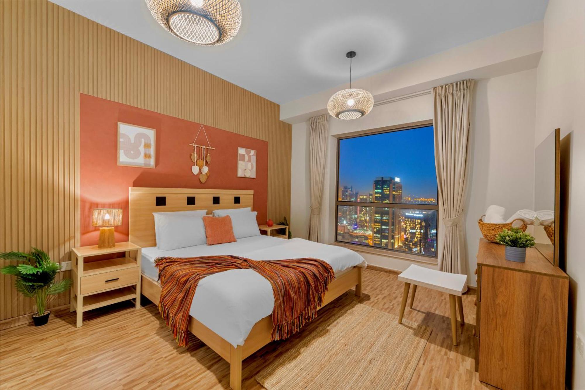 Aesthetic , Sleeps 6, Pool, Gym & Waterfront Views Ferienhaus *
